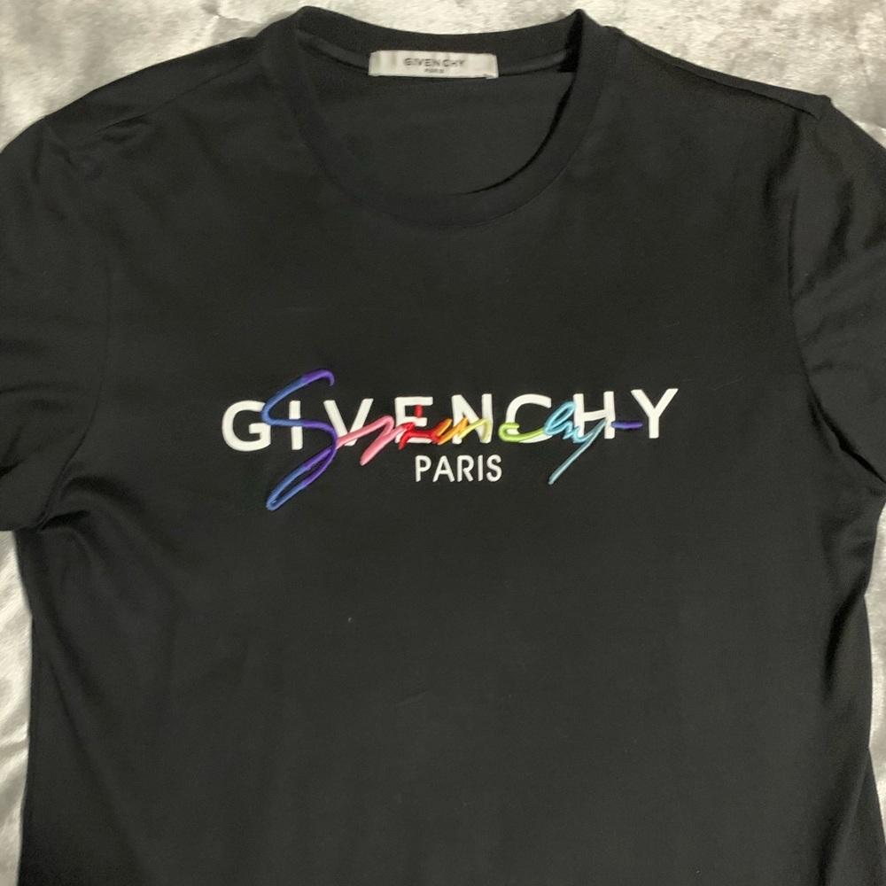 Givenchy t